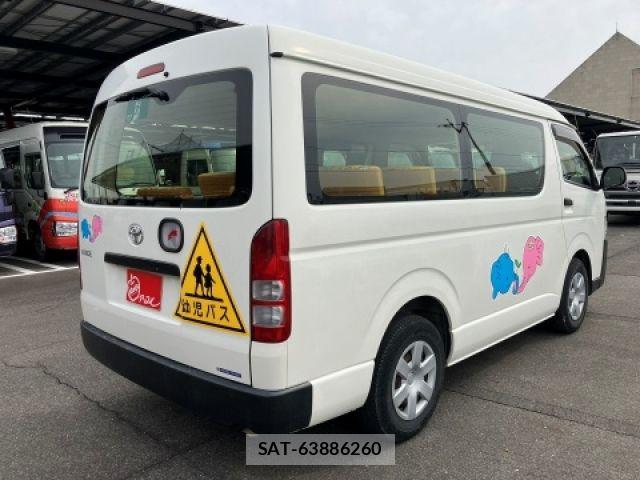 Toyota HIACE WAGON 2018-11 7616938-1