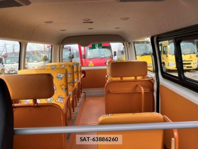 Toyota HIACE WAGON 2018-11 7616938-20