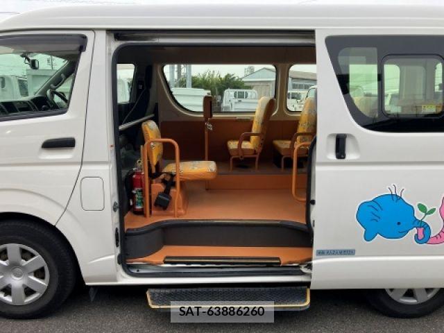Toyota HIACE WAGON 2018-11 7616938-6