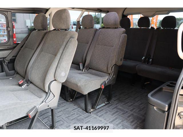 Toyota HIACE WAGON 2022-02 7616932-11