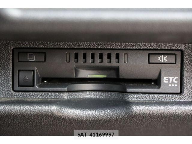 Toyota HIACE WAGON 2022-02 7616932-19