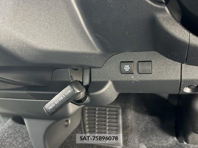 Toyota HIACE WAGON 2026-04 7723912-14
