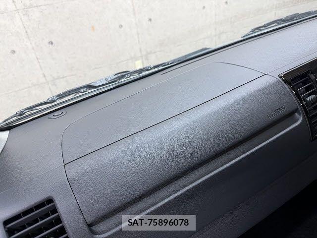 Toyota HIACE WAGON 2026-04 7723912-17