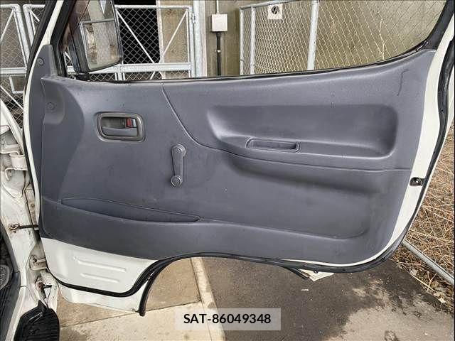 Toyota HIACE WAGON 1997-05 7723921-14