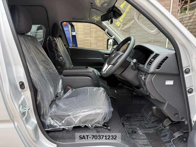 Toyota HIACE WAGON 2026-04 7723900-14