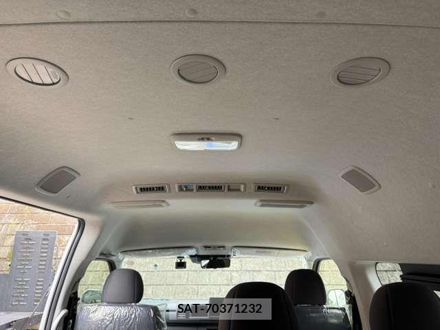 Toyota HIACE WAGON 2026-04 7723900-16
