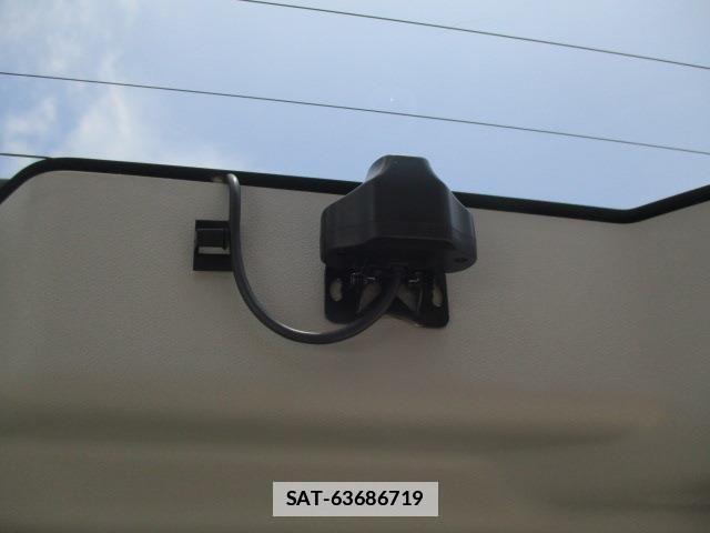 Toyota HIACE WAGON 2020-08 7785439-17