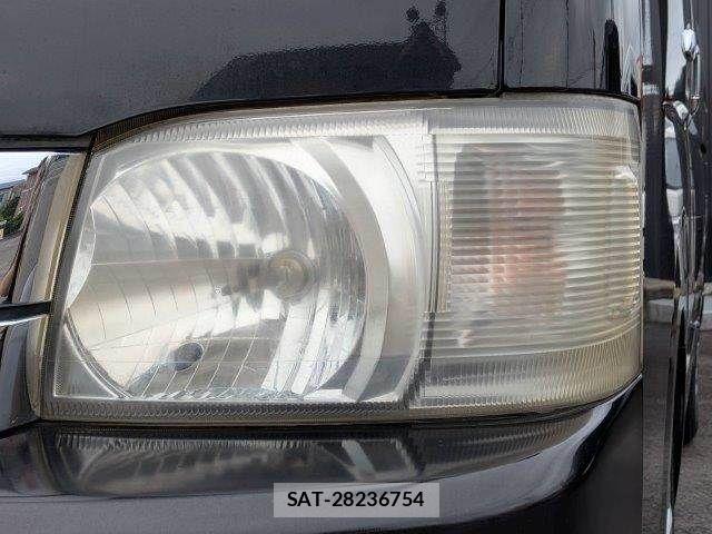 Toyota HIACE WAGON 2010-04 7961949-19