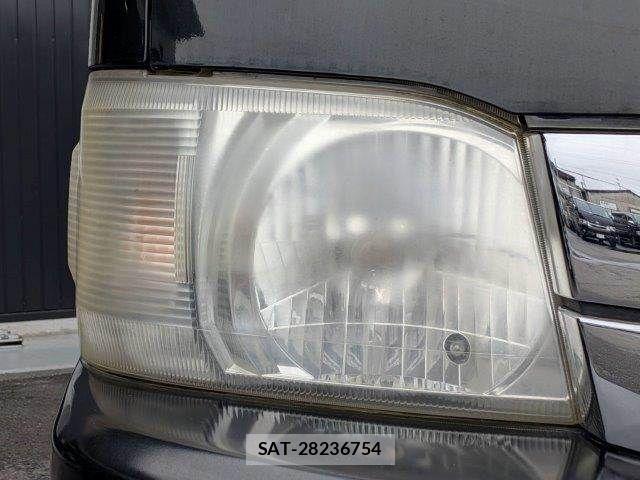 Toyota HIACE WAGON 2010-04 7961949-20