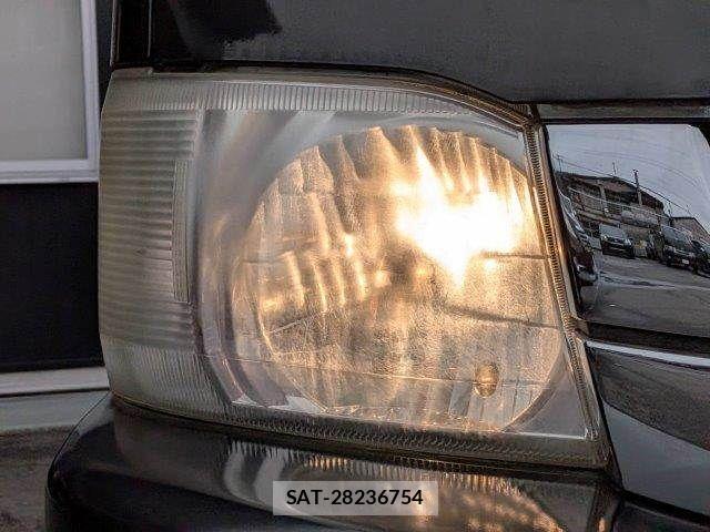 Toyota HIACE WAGON 2010-04 7961949-28