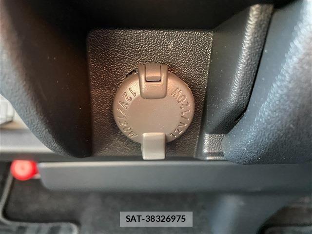 Toyota HIACE WAGON 2025-09 8035875-17