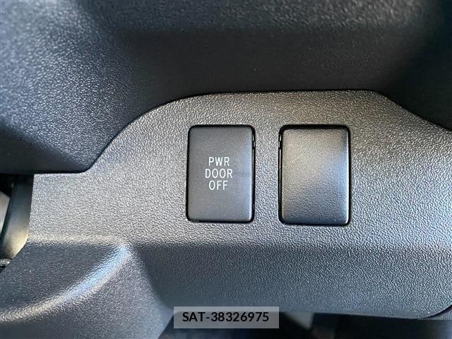 Toyota HIACE WAGON 2025-09 8035875-24