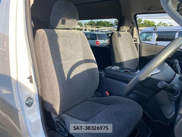Toyota HIACE WAGON 2025-09 8035875-29