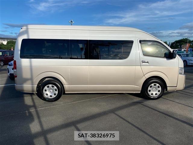 Toyota HIACE WAGON 2025-09 8035875-4