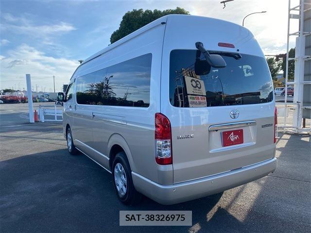 Toyota HIACE WAGON 2025-09 8035875-7