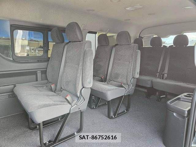 Toyota HIACE WAGON 2026-04 8073960-11
