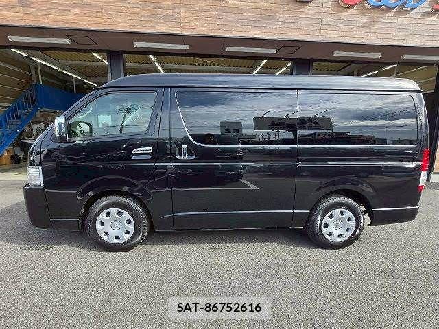 Toyota HIACE WAGON 2026-04 8073960-13