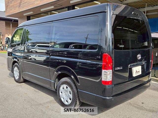 Toyota HIACE WAGON 2026-04 8073960-16