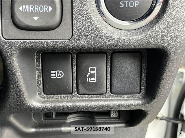 Toyota HIACE WAGON 2019-08 8130449-1