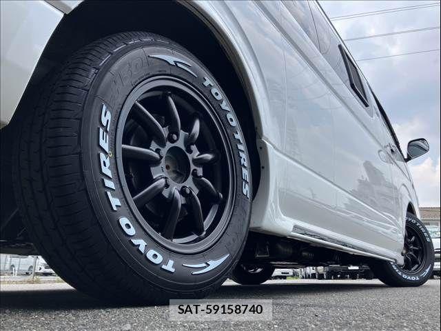 Toyota HIACE WAGON 2019-08 8130449-25