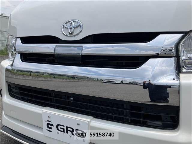 Toyota HIACE WAGON 2019-08 8130449-28