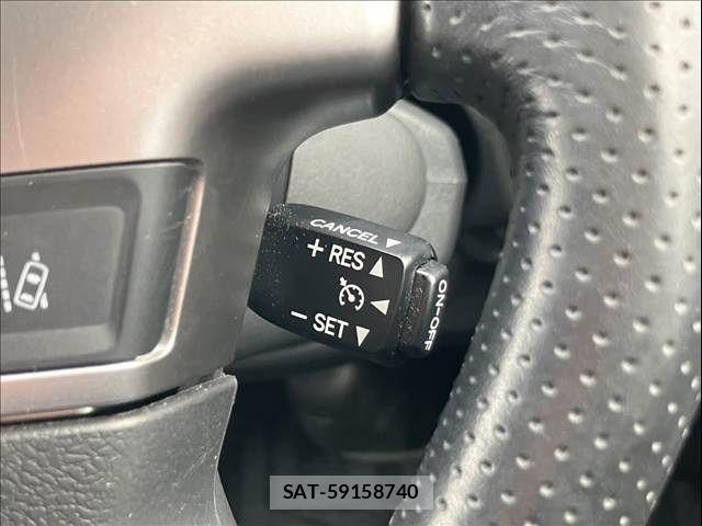 Toyota HIACE WAGON 2019-08 8130449-2