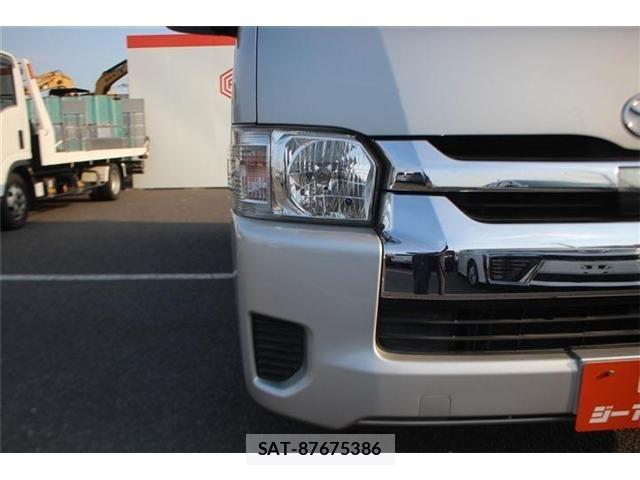 Toyota HIACE WAGON 2018-01 8145887-15