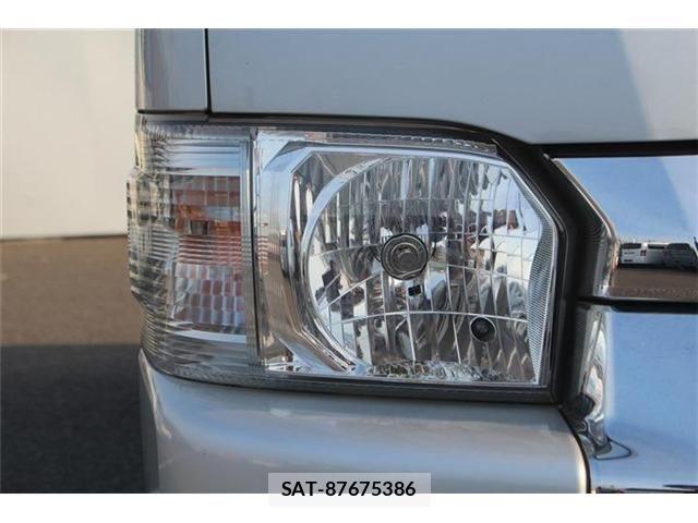 Toyota HIACE WAGON 2018-01 8145887-16