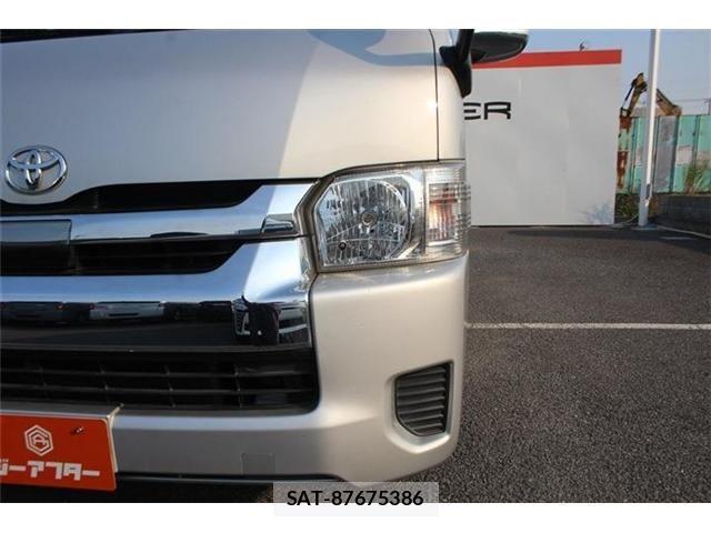 Toyota HIACE WAGON 2018-01 8145887-17