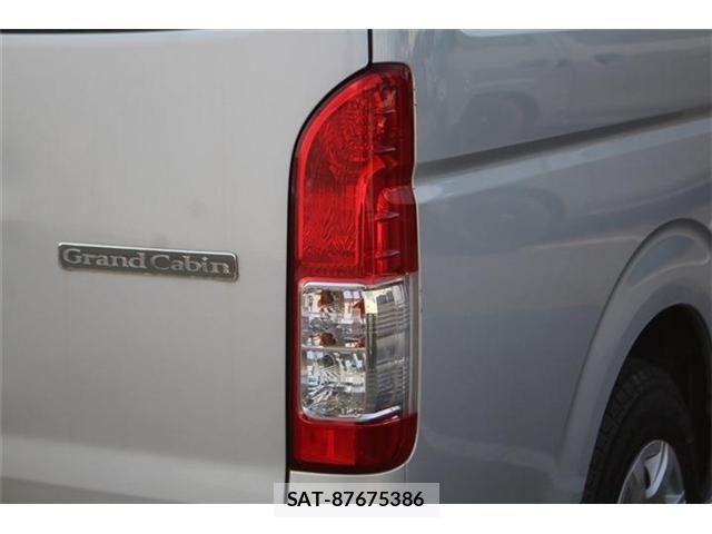 Toyota HIACE WAGON 2018-01 8145887-20