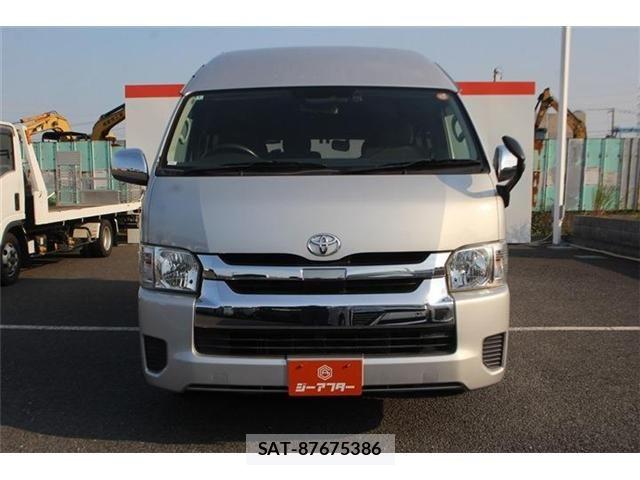 Toyota HIACE WAGON 2018-01 8145887-2