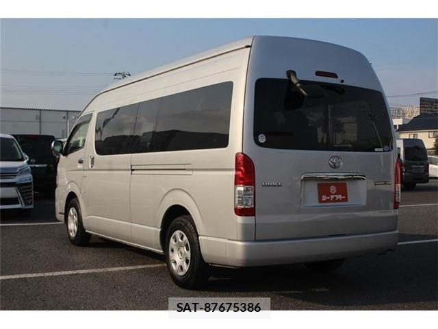 Toyota HIACE WAGON 2018-01 8145887-5