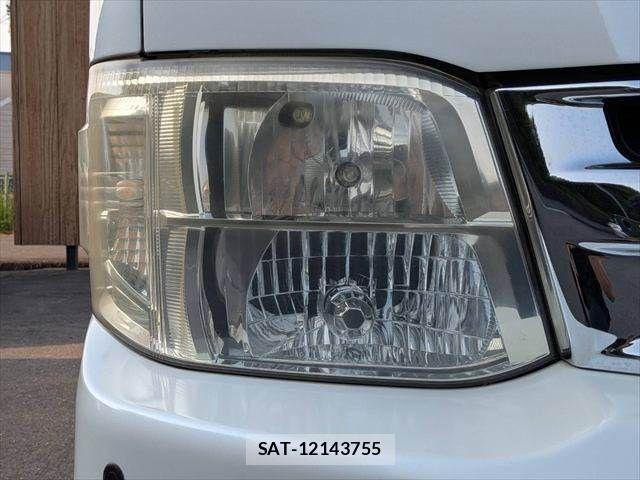 Toyota HIACE WAGON 2012-03 8158542-23