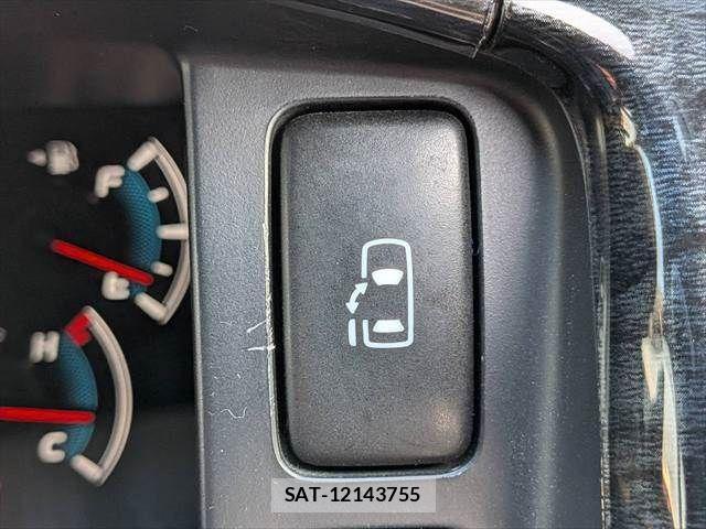 Toyota HIACE WAGON 2012-03 8158542-4
