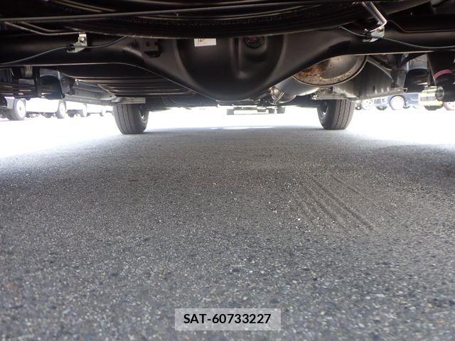 Toyota HIACE WAGON 2026-07 8207804-12