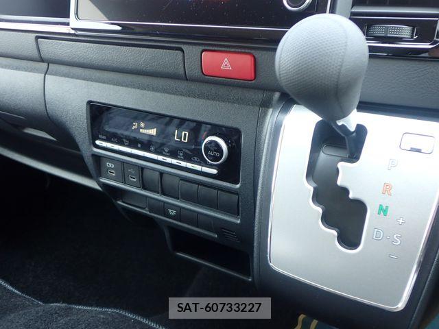 Toyota HIACE WAGON 2026-07 8207804-16