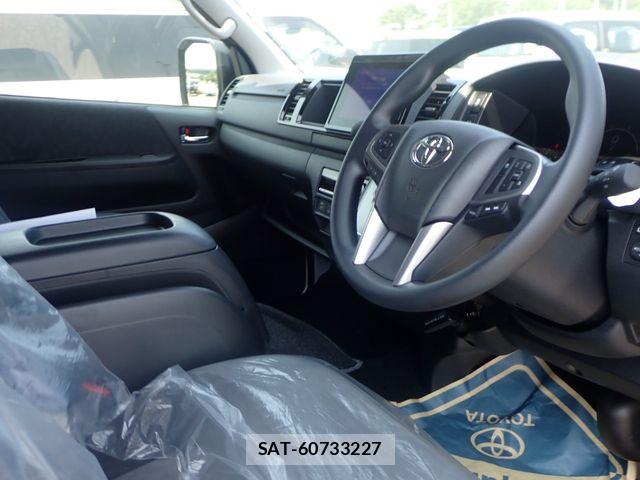 Toyota HIACE WAGON 2026-07 8207804-1