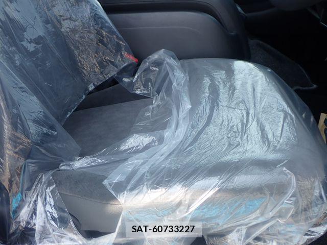 Toyota HIACE WAGON 2026-07 8207804-21
