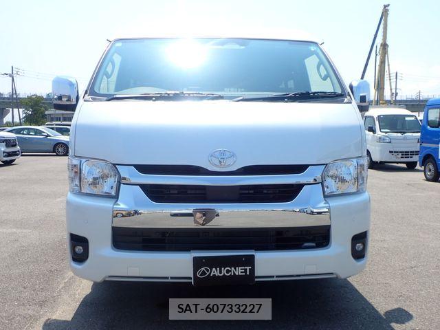 Toyota HIACE WAGON 2026-07 8207804-5