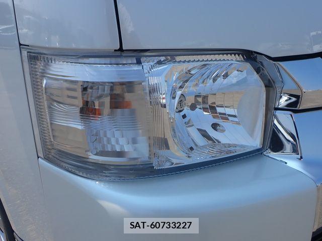 Toyota HIACE WAGON 2026-07 8207804-7