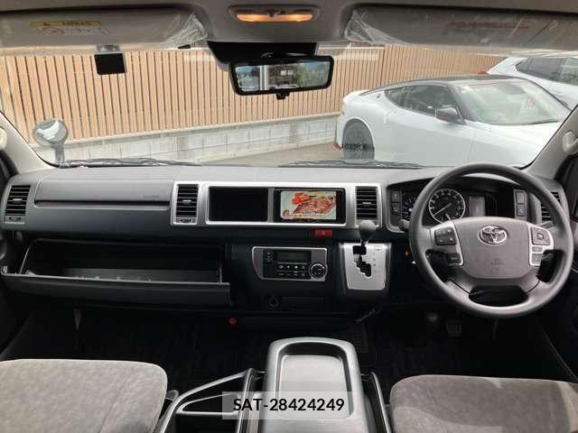 Toyota HIACE WAGON 2025-09 8207800-1