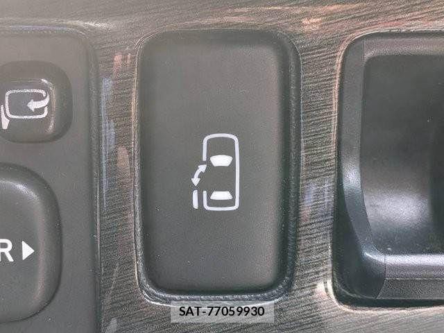 Toyota HIACE WAGON 2011-03 8207807-9