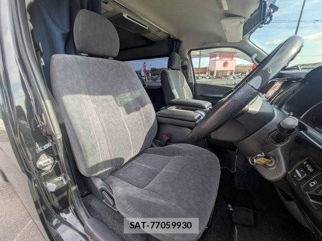 Toyota HIACE WAGON 2011-03 8207807-10