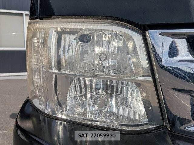 Toyota HIACE WAGON 2011-03 8207807-24