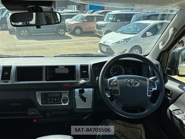 Toyota HIACE WAGON 2026-06 8207801-22