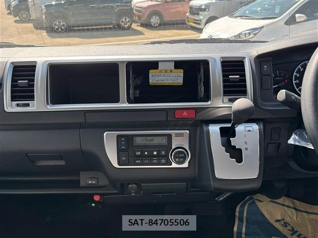 Toyota HIACE WAGON 2026-06 8207801-23