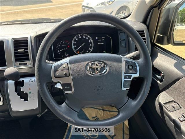 Toyota HIACE WAGON 2026-06 8207801-26