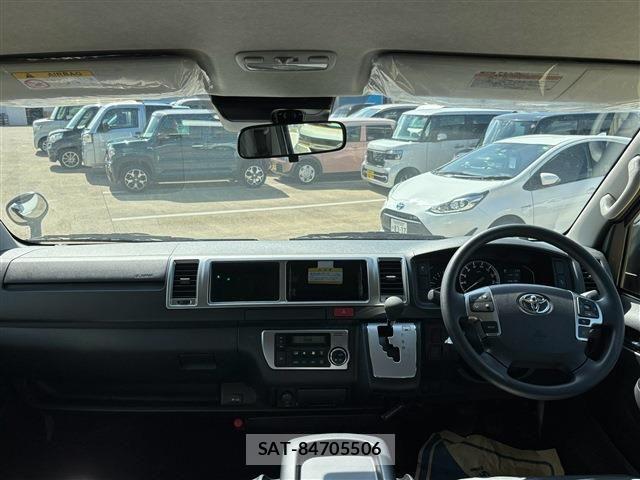 Toyota HIACE WAGON 2026-06 8207801-2