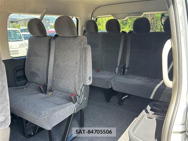 Toyota HIACE WAGON 2026-06 8207801-6