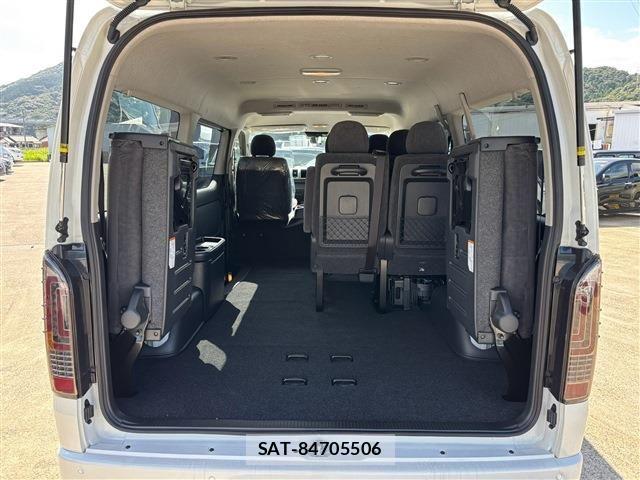 Toyota HIACE WAGON 2026-06 8207801-8